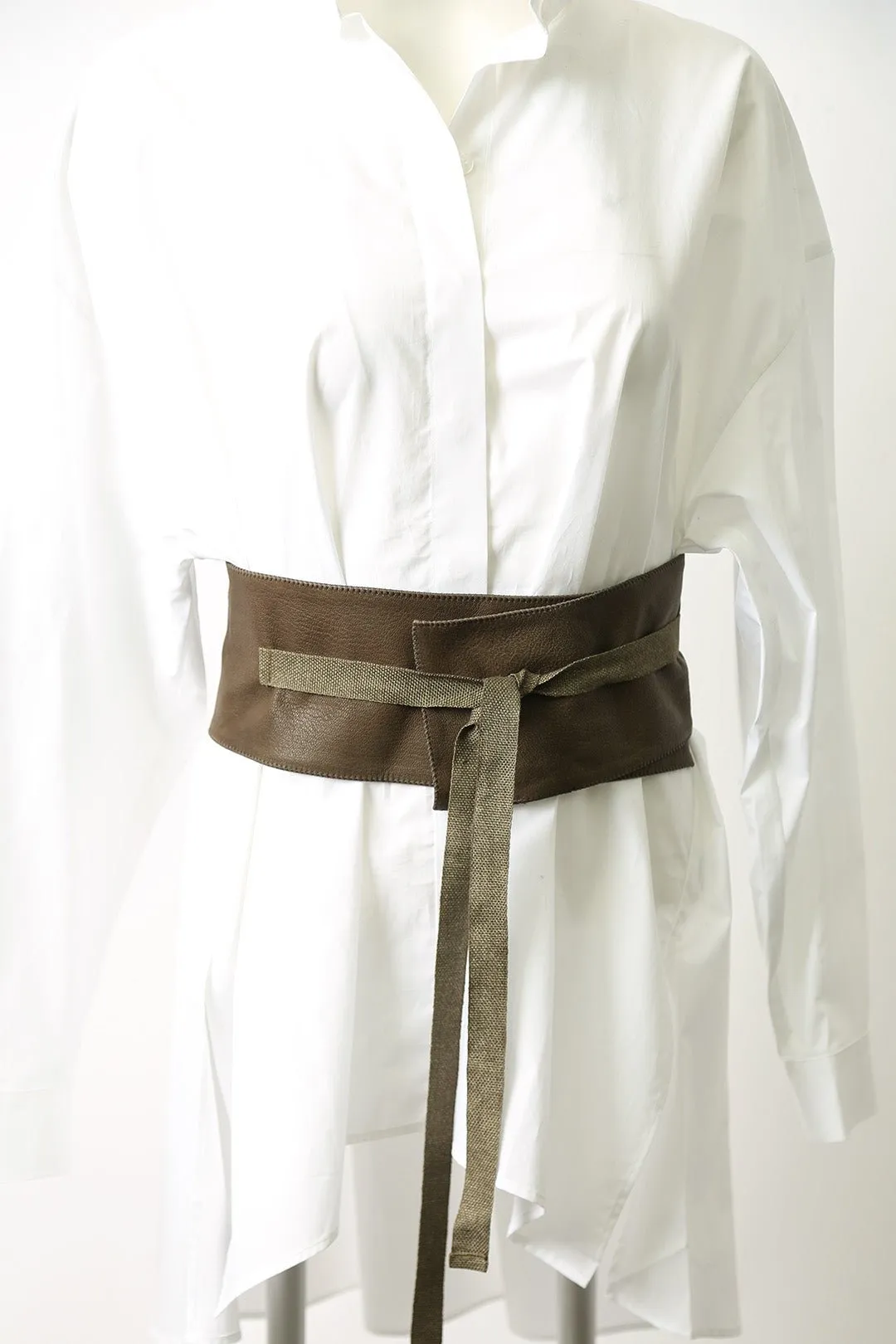 APIRO TIE FRONT KIMONO BELT IN LEATHER