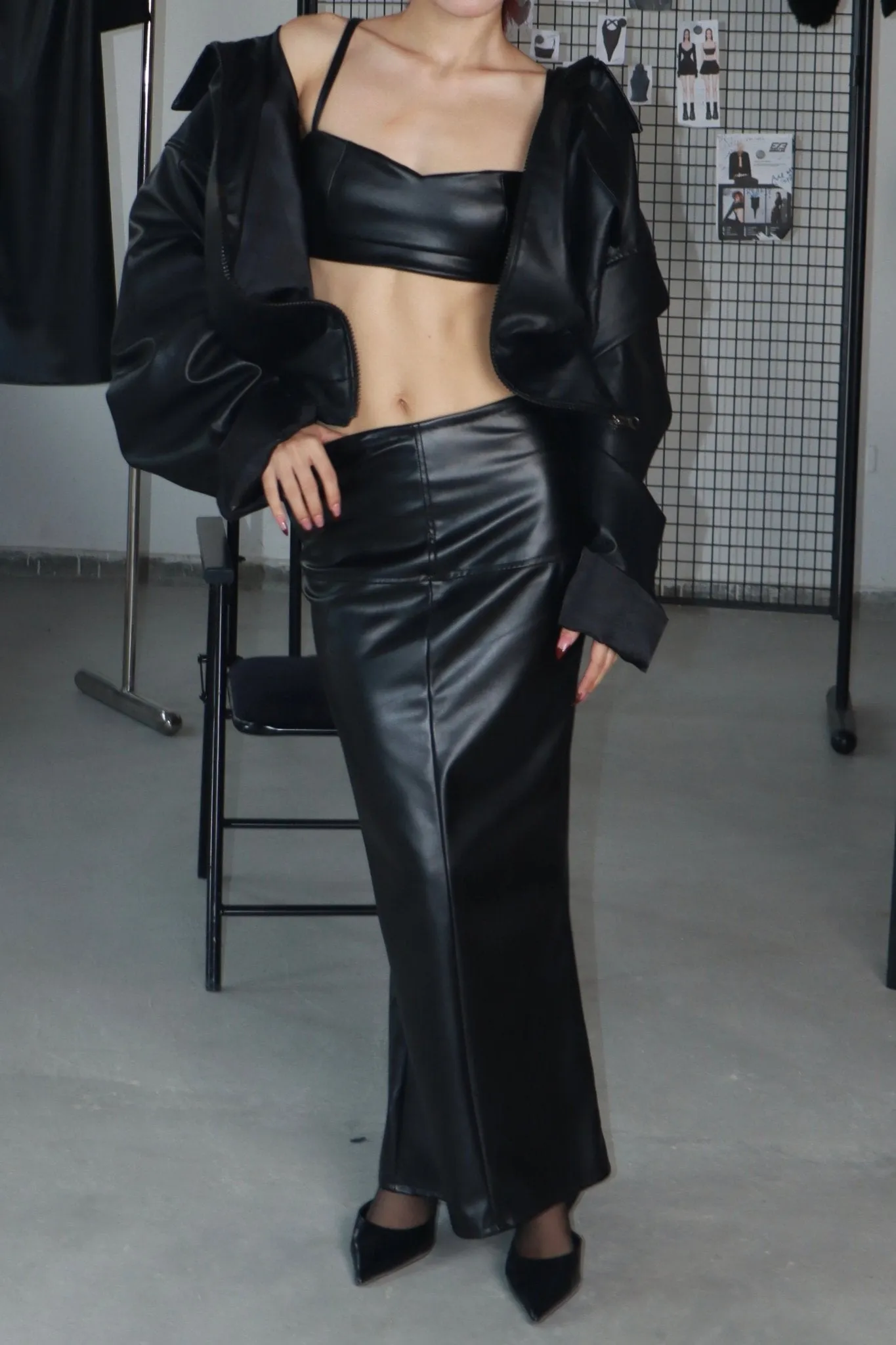 Black trumpet leather skirt