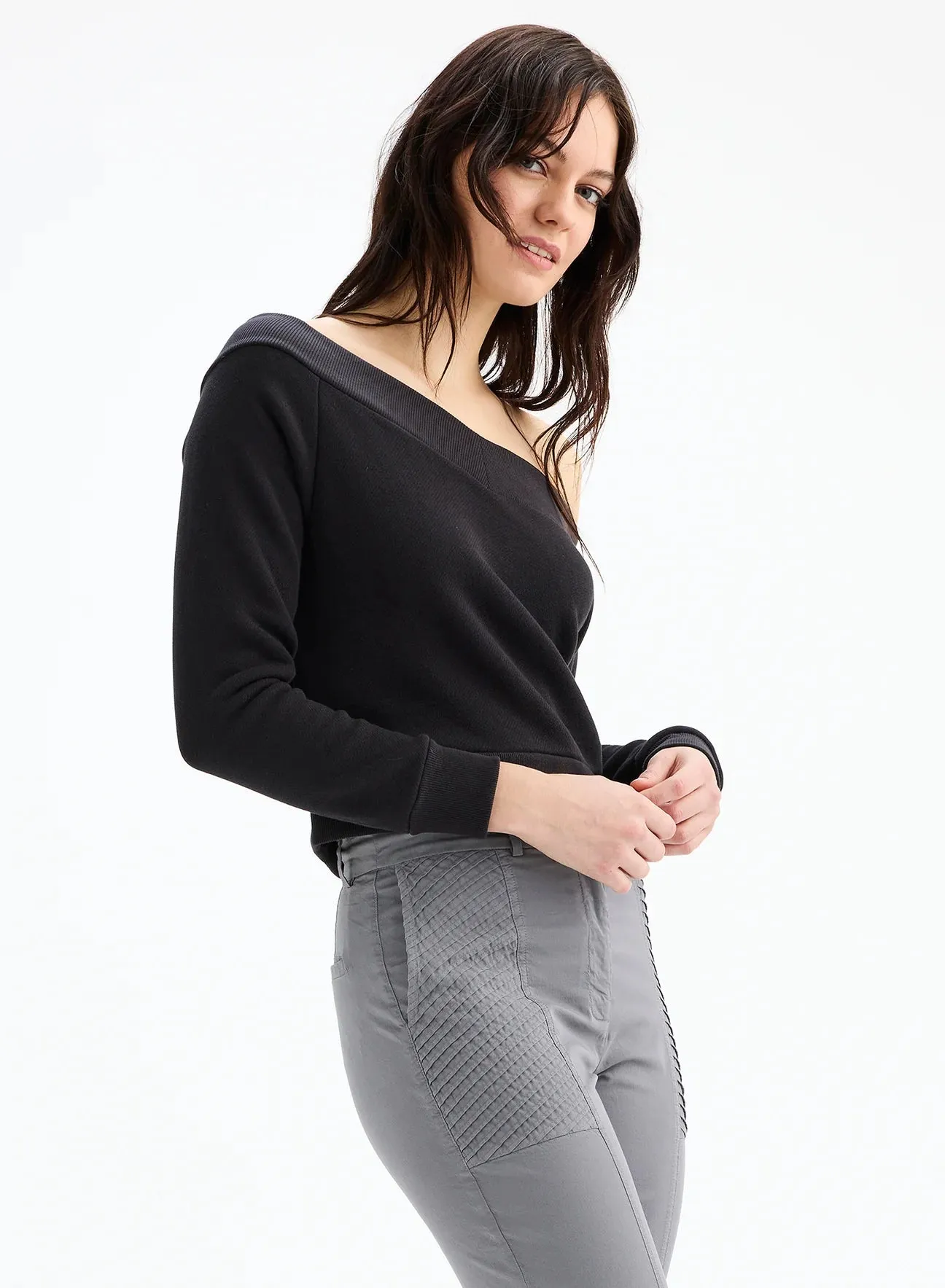 CHR Lindsay Off Shoulder V Sweatshirt