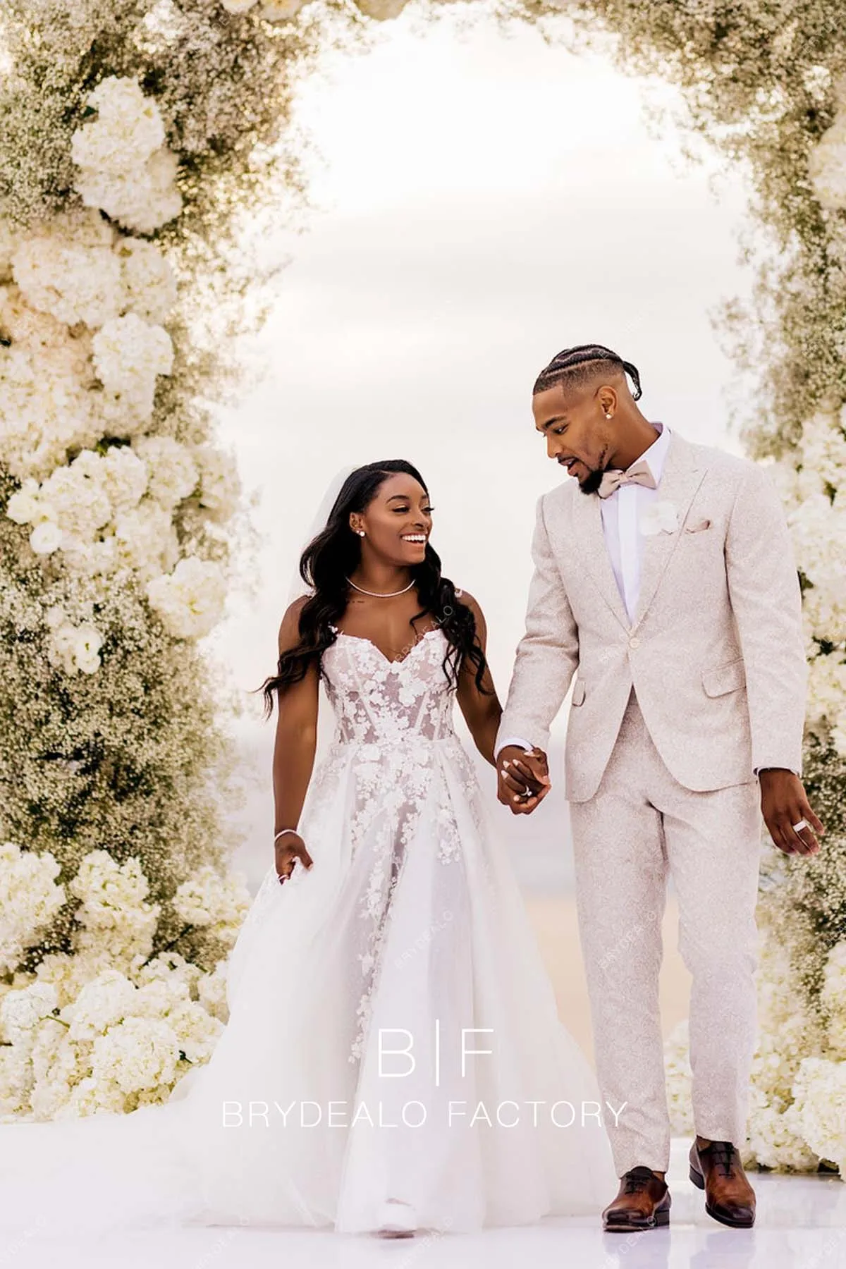 Simone Biles Modern Corset Lace Tulle Slit A-line Wedding Dress