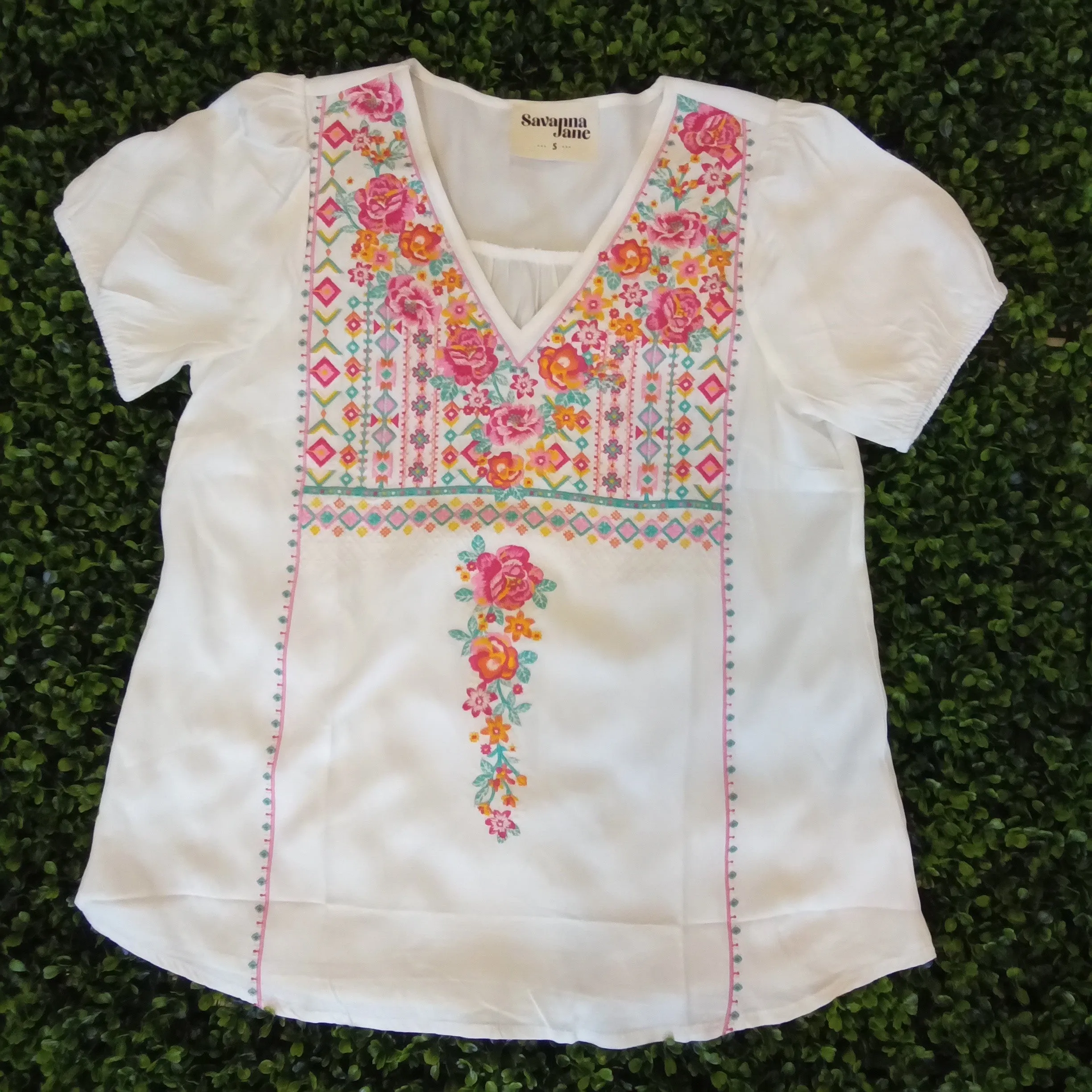 V-neck embroidered top | Savanna Jane18901