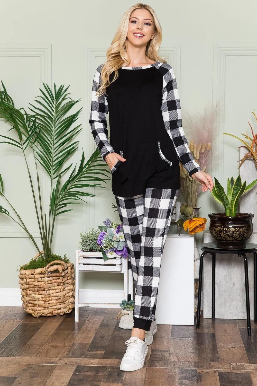 White Plaid Long Sleeve T-Shirt with Pockets